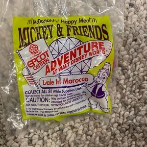 1993 McDonald's Disney Mickey & Friends Epcot Center toy